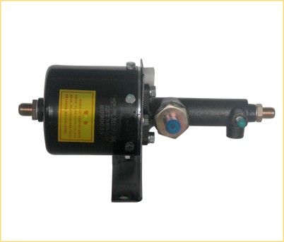 68  209成工30B-2（后）空气加力泵.jpg